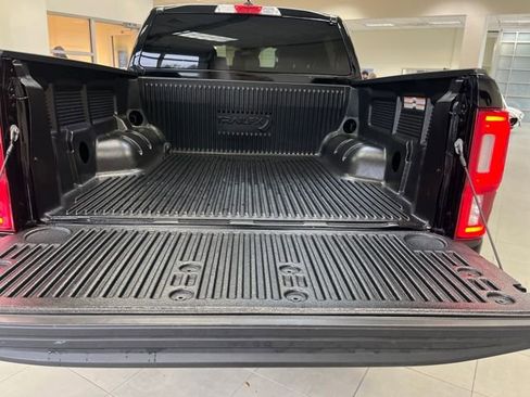 Used 2021 Ford Ranger XLT w/ Equipment Group 301A Mid image 11