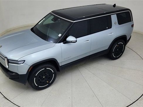 Used 2025 Rivian R1S Adventure image 80