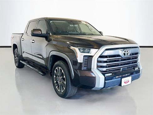Used 2022 Toyota Tundra Limited image 3
