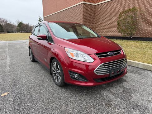 Used 2017 Ford C-MAX Energi Titanium w/ Equipment Group 501A image 16