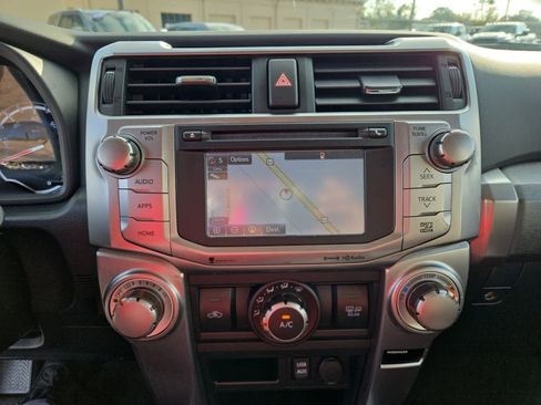 Used 2018 Toyota 4Runner SR5 image 17