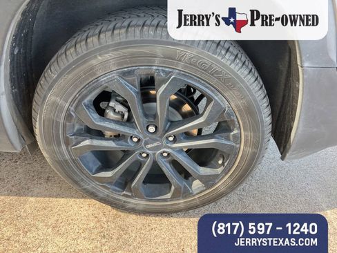 Used 2021 GMC Terrain SLT w/ Elevation Edition FWD image 6