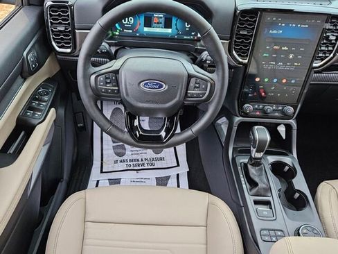 New 2025 Ford Ranger Lariat image 7
