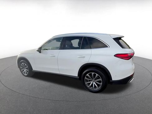 Used 2024 Mercedes-Benz GLC 300 4MATIC image 10