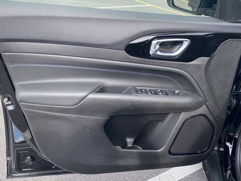 New 2026 Jeep Compass Limited image 12