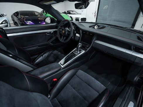 Used 2018 Porsche 911 GT3 RWD image 30