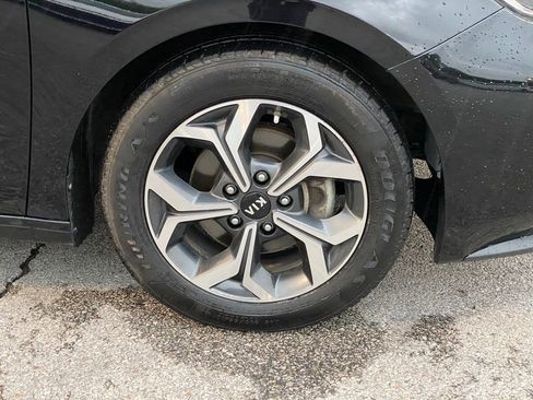 Used 2020 Kia Forte LXS FWD image 29