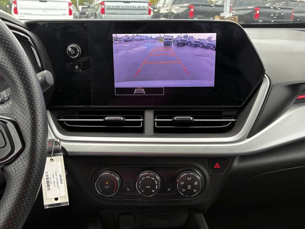 Used 2024 Chevrolet Trax RS FWD image 15
