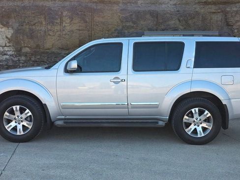Used 2012 Nissan Pathfinder Silver image 2