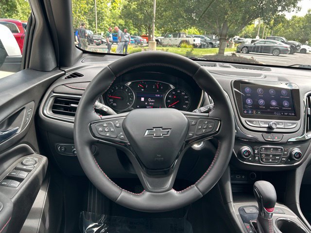 Used 2022 Chevrolet Equinox RS w/ RS Leather Package AWD/4WD image 11