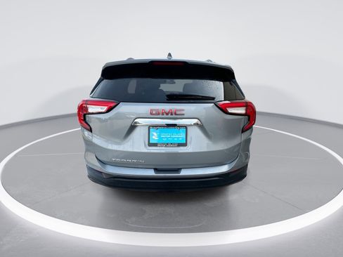 Used 2023 GMC Terrain SLE w/ Driver Convenience Package image 7