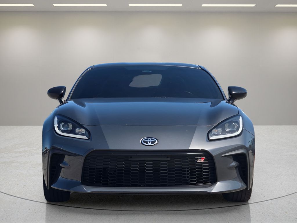 Used 2023 Toyota GR86 Premium w/ ALL Weather Mat Package (TMS) RWD image 2