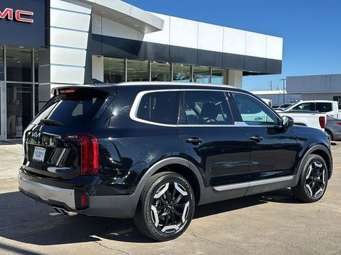 Used 2023 Kia Telluride S image 7