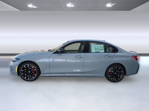 Used 2026 BMW 330i Sedan w/ M Sport Package RWD image 2