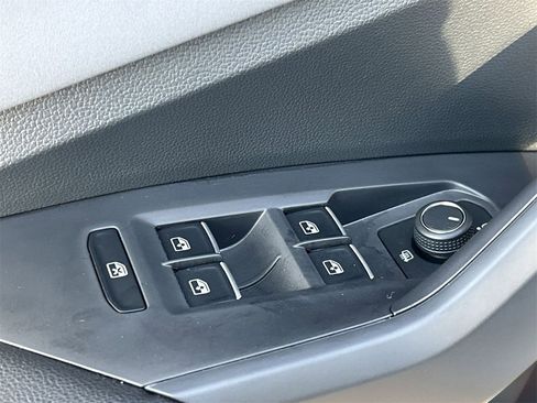 New 2026 Volkswagen Jetta SE image 17