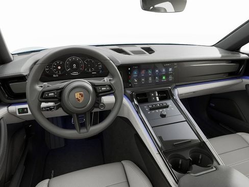 New 2026 Porsche Panamera 4 image 4