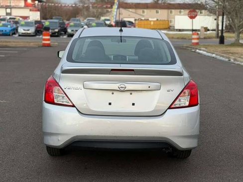 Used 2018 Nissan Versa SV image 6
