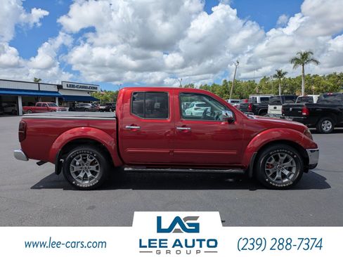 Used 2019 Nissan Frontier SL RWD image 2