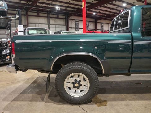 Used 1994 Toyota Pickup SR5 AWD/4WD image 9
