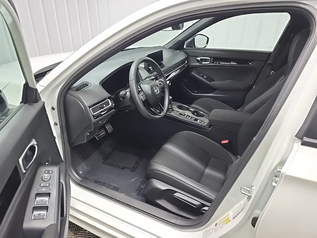 Used 2025 Honda Civic Sport image 29