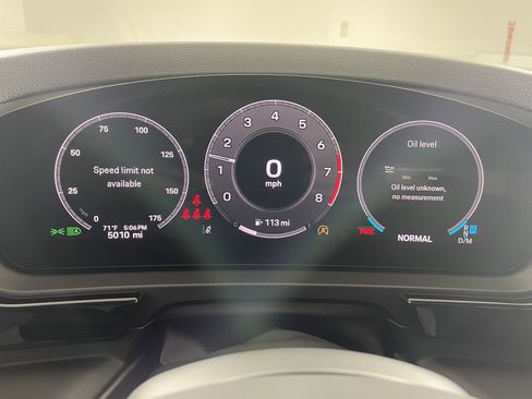 Used 2025 Porsche Cayenne Coupe AWD/4WD image 18