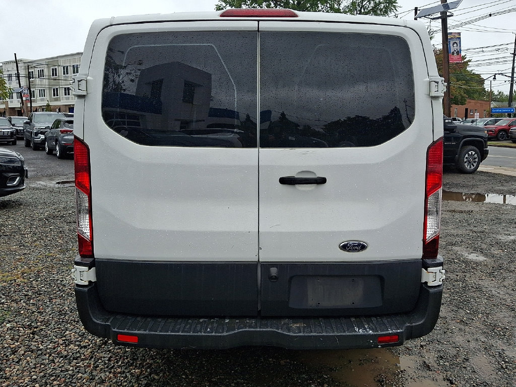 Used 2016 Ford Transit 250 130 Low Roof w/ Exterior Upgrade Package RWD image 7
