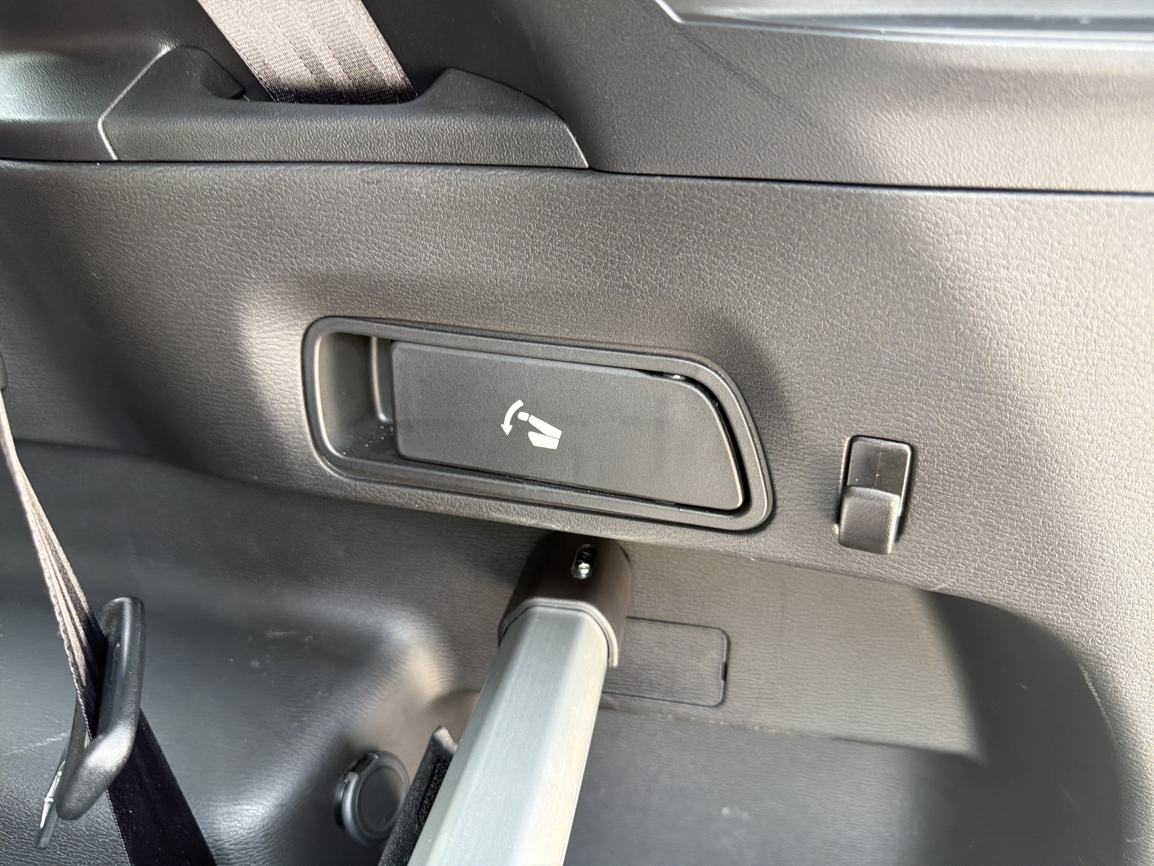 Used 2025 Mitsubishi Outlander SEL AWD/4WD image 26
