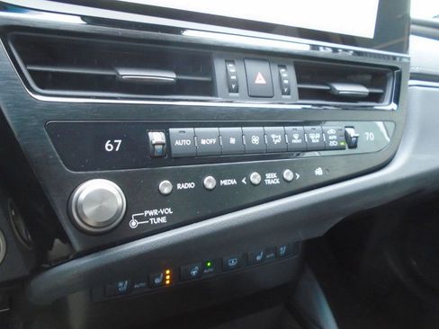 Used 2023 Lexus ES 350 Ultra Luxury image 22