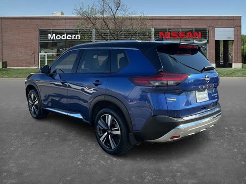 Used 2023 Nissan Rogue Platinum image 2