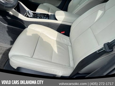Certified 2024 Volvo XC40 B5 Plus w/ Protection Package Premier AWD/4WD image 10