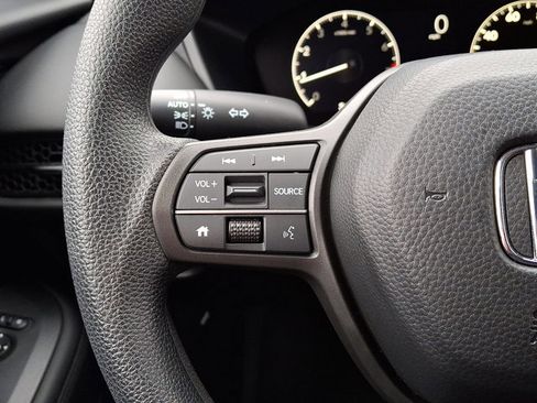 Certified 2025 Honda HR-V LX image 20