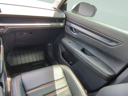 Used 2025 Honda CR-V EX image 13