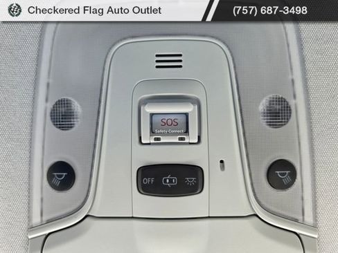 Used 2016 Toyota Prius Four Touring w/ Premium Convenience Package FWD image 10