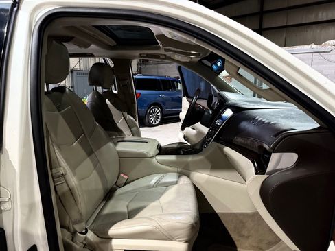 Used 2015 Cadillac Escalade Premium RWD image 27