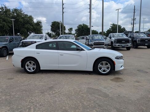 Used 2023 Dodge Charger SXT RWD image 4