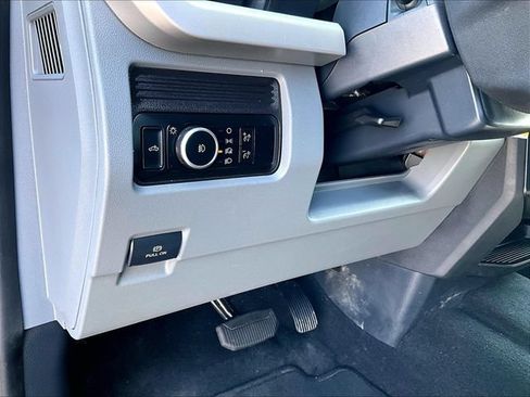 Used 2024 Ford F250 XL w/ STX Appearance Package AWD/4WD image 29