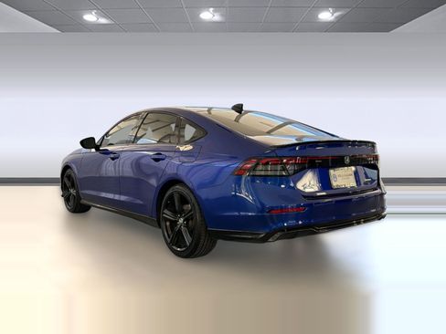 Used 2024 Honda Accord Sport image 3