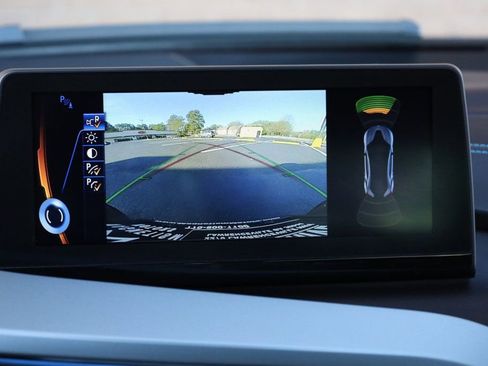 Used 2014 BMW i8 image 30