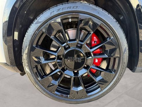 Certified 2026 BMW XM Label Red image 14