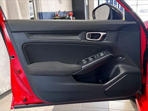 Used 2025 Honda Civic Sport image 9