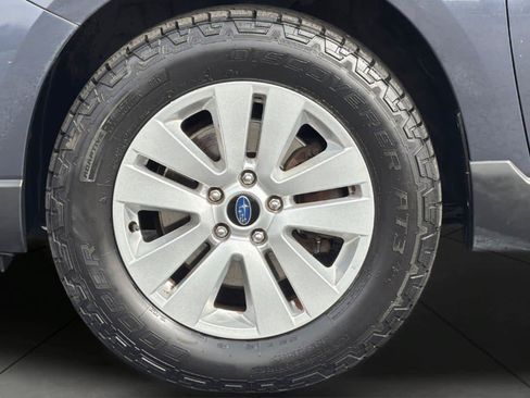 Used 2017 Subaru Outback 2.5i Premium AWD/4WD image 11