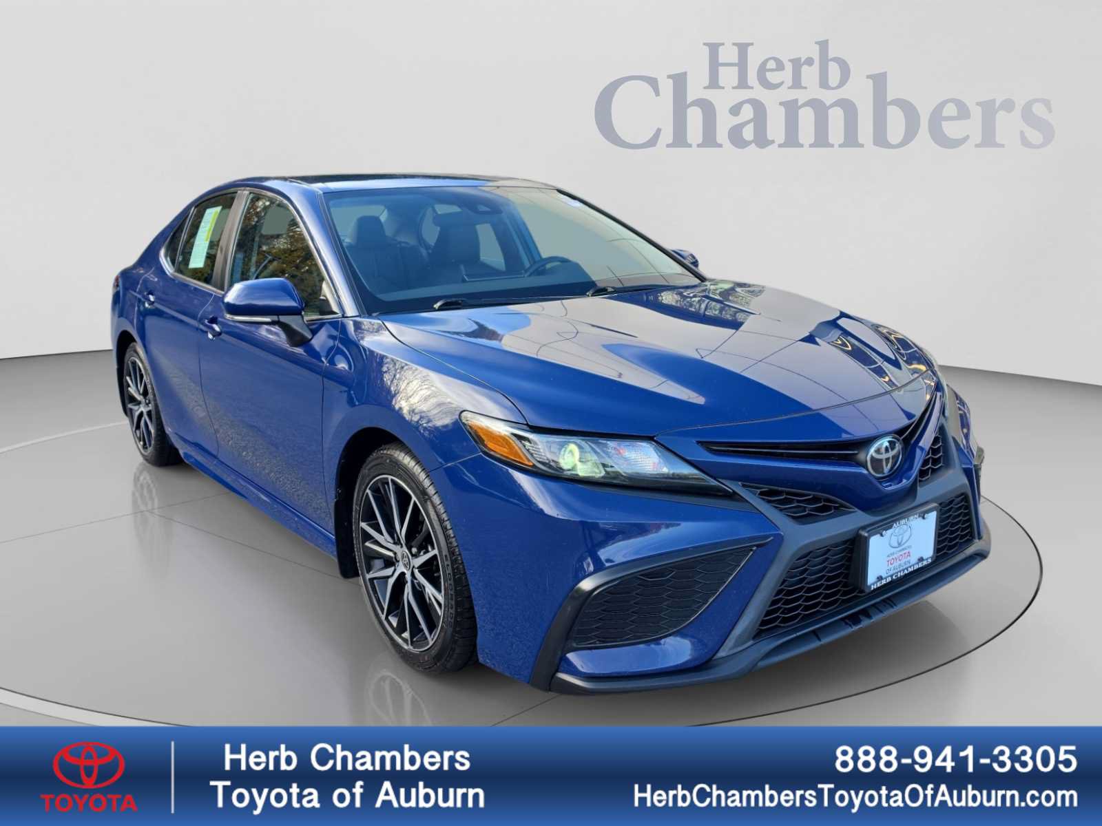 Used 2023 Toyota Camry SE AWD/4WD image 1