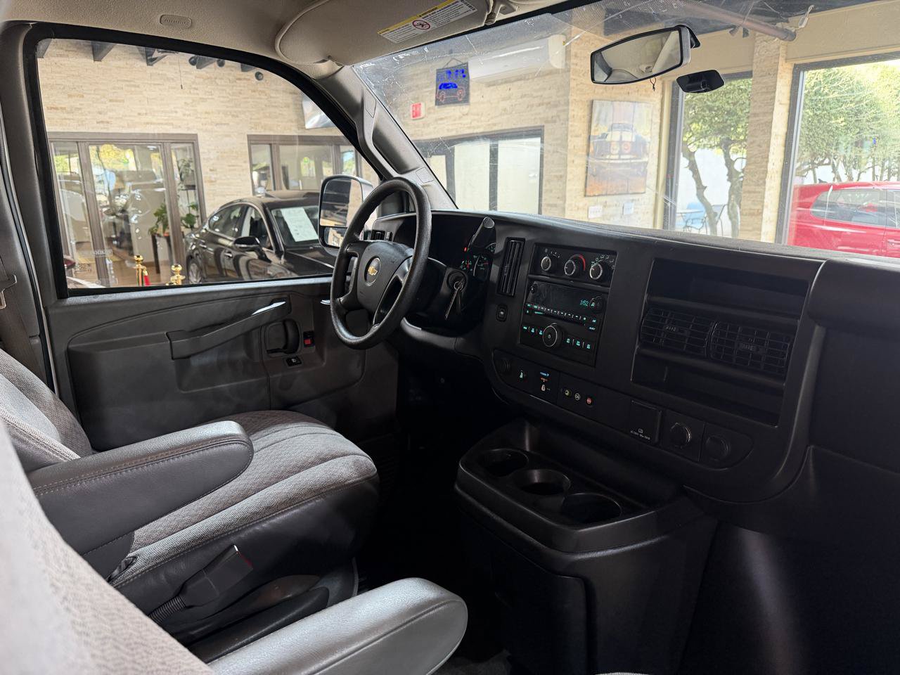 Used 2016 Chevrolet Express 3500 LT w/ LT Preferred Equipment Group RWD image 11