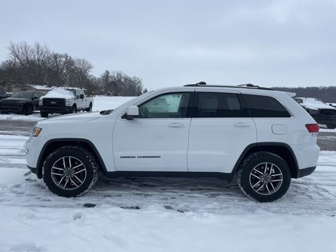 Used 2020 Jeep Grand Cherokee Laredo w/ 18" Wheel & 8.4" Radio Group image 10