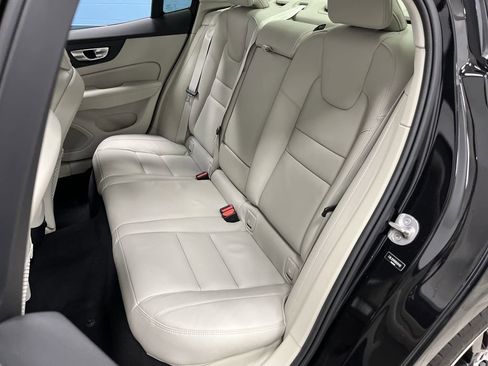 Used 2024 Volvo S60 B5 Ultimate w/ Climate Package image 28