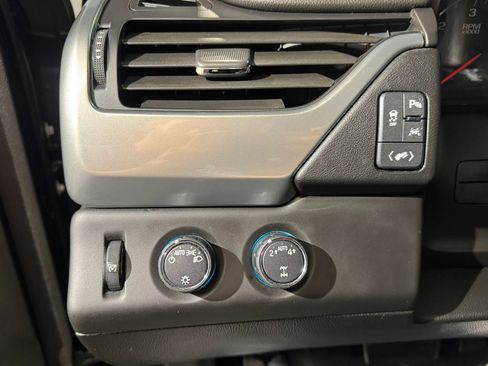 Used 2019 Chevrolet Tahoe LT AWD/4WD image 13