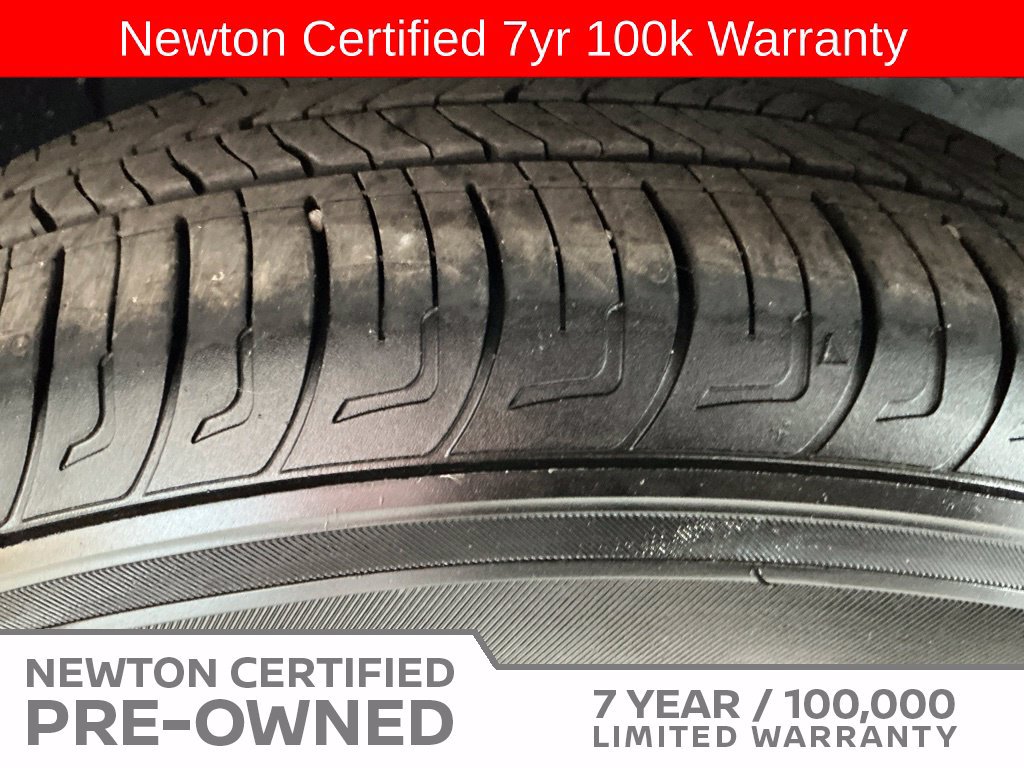 Used 2025 Nissan Versa S w/ Trunk Package FWD image 38