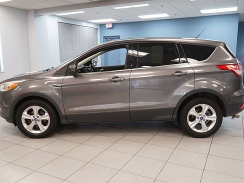 Used 2013 Ford Escape SE FWD image 2
