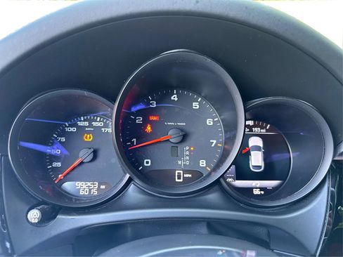 Used 2018 Porsche Macan Sport Edition image 20