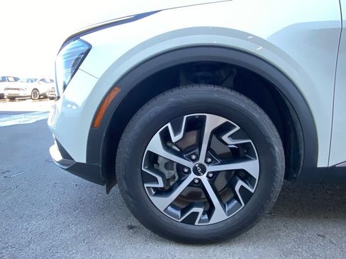 Certified 2024 Kia Sportage EX w/ EX Premium Package AWD/4WD image 32